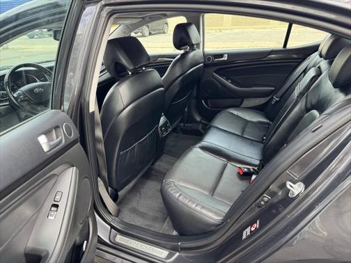 2015 Kia Cadenza Premium 4dr Sedan