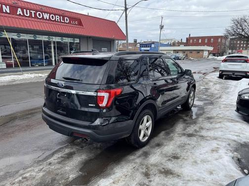 2018 Ford Explorer Base