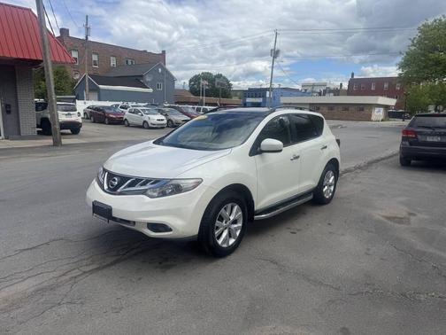 White 2012 Nissan Murano LE