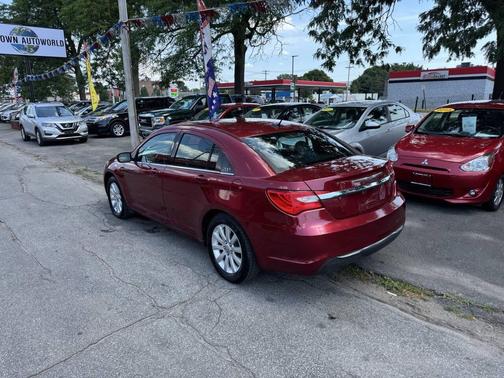 2013 Chrysler 200 Touring