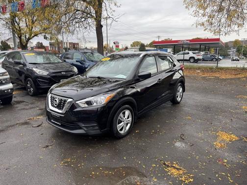 2018 Nissan Kicks S