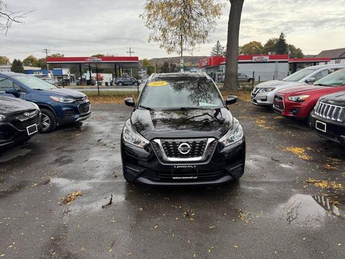 2018 Nissan Kicks S
