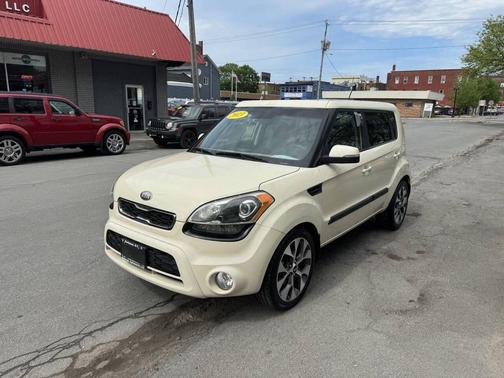 Beige 2013 Kia Soul !