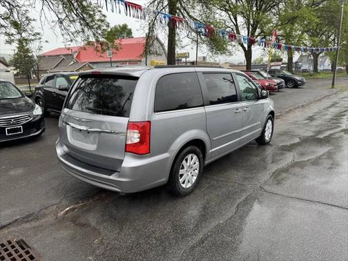 2014 Chrysler Town & Country Touring