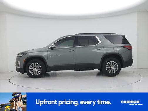 Green 2023 Chevrolet Traverse LT Cloth
