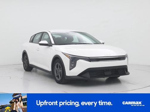 White 2025 Kia K4 LXS