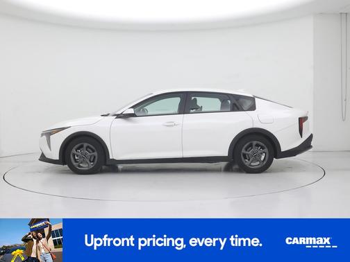 White 2025 Kia K4 LXS