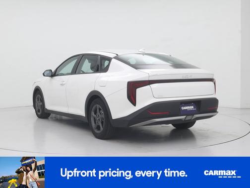 White 2025 Kia K4 LXS