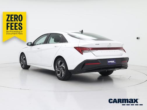 White 2025 Hyundai ELANTRA Limited