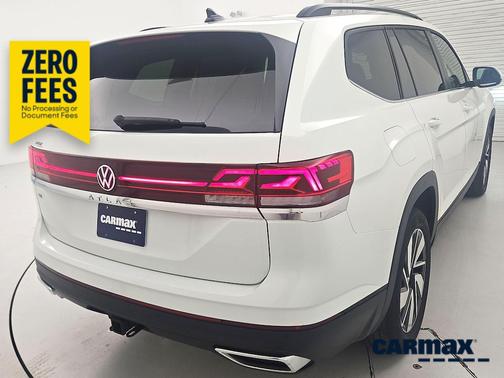 White 2025 Volkswagen Atlas SE w/Tech