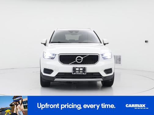 2019 Volvo XC40 T5 Momentum