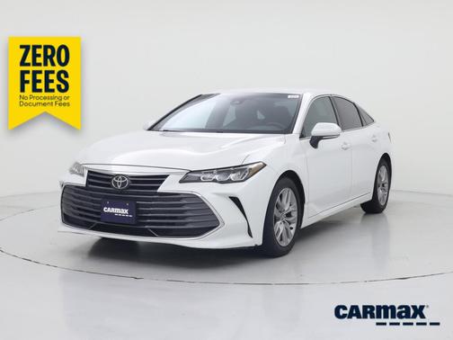 White 2022 Toyota Avalon XLE