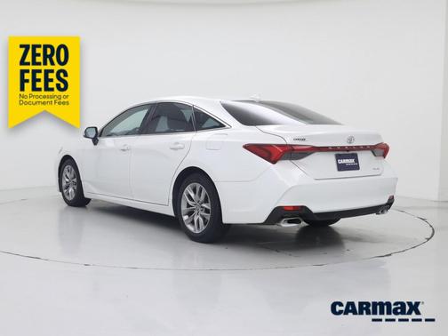 White 2022 Toyota Avalon XLE
