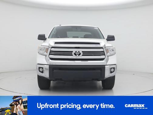 White 2017 Toyota Tundra SR5