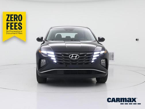 Black 2023 Hyundai TUCSON SE