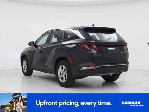 Black 2023 Hyundai TUCSON SE