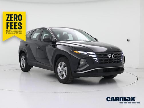 Black 2023 Hyundai TUCSON SE