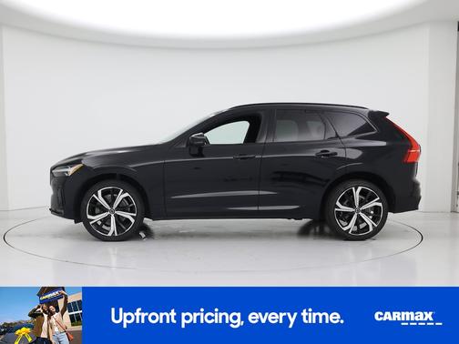 2023 Volvo XC60 B6 Ultimate Dark Theme