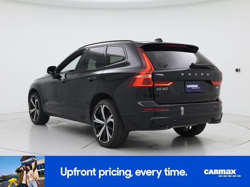 2023 Volvo XC60 B6 Ultimate Dark Theme