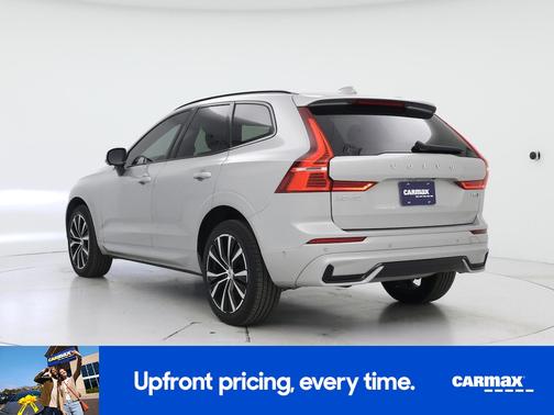 2024 Volvo XC60 B5 Plus Dark Theme