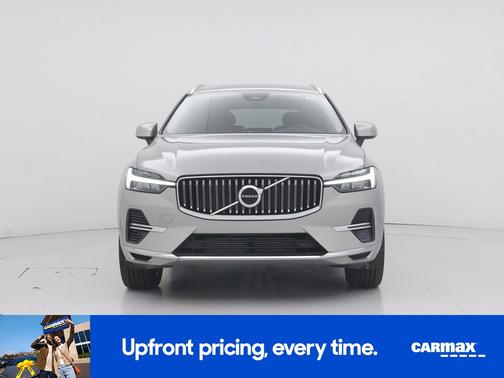 2023 Volvo XC60 Recharge Plug-In Hybrid T8 Core Bright Theme