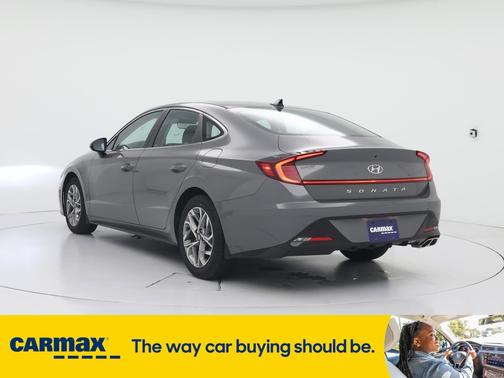 2022 Hyundai SONATA SEL