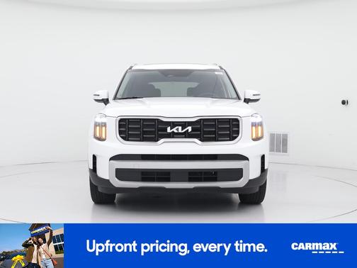 White 2024 Kia Telluride S