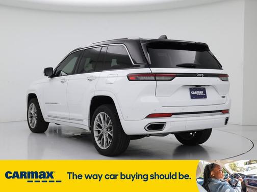 2022 Jeep Grand Cherokee Summit
