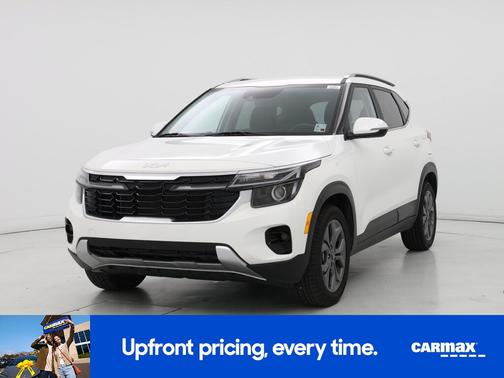 White 2024 Kia Seltos S