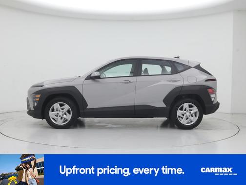 Gray 2024 Hyundai KONA SE