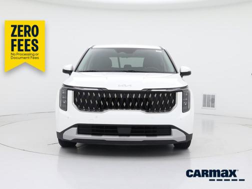 White 2025 Kia Carnival LXS
