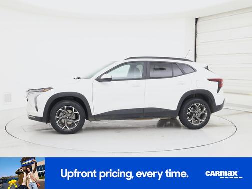 White 2025 Chevrolet Trax LT