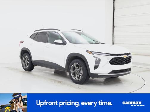 White 2025 Chevrolet Trax LT
