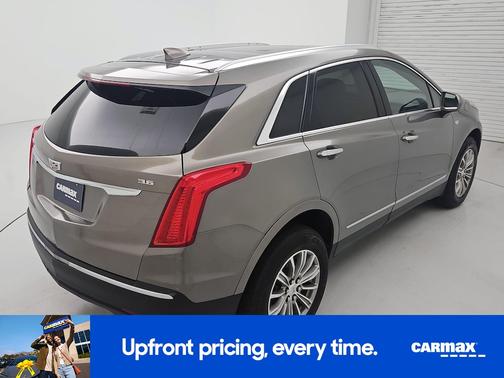 Gold 2017 Cadillac XT5 Luxury