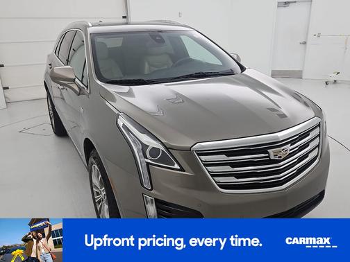 Gold 2017 Cadillac XT5 Luxury
