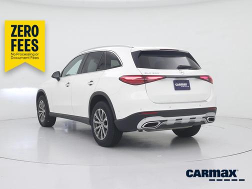 White 2023 Mercedes-Benz GLC 300