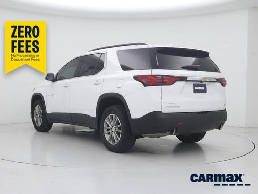 White 2023 Chevrolet Traverse LT Leather