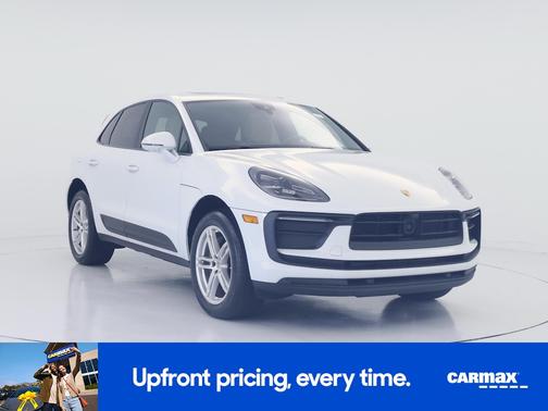 White 2023 Porsche Macan