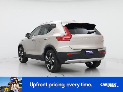 2023 Volvo XC40 B5 Plus Bright Theme