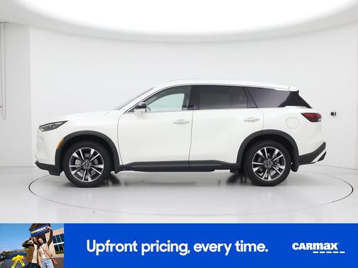White 2023 INFINITI QX60 Luxe