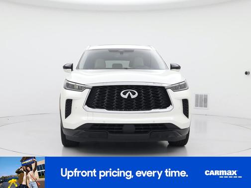 White 2023 INFINITI QX60 Luxe