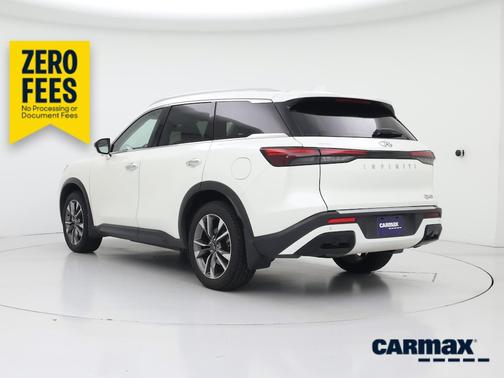 White 2023 INFINITI QX60 Luxe