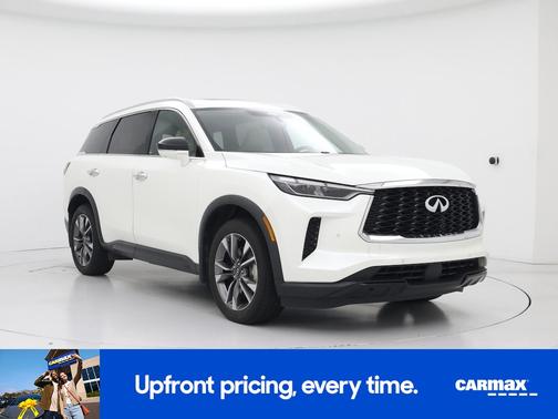 White 2023 INFINITI QX60 Luxe