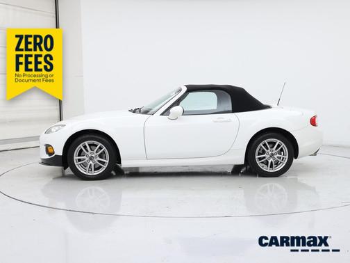 White 2015 Mazda MX-5 Miata Sport