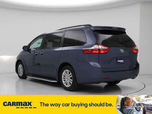 2017 Toyota Sienna XLE