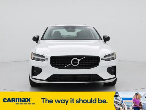 2021 Volvo S60 T5 Momentum