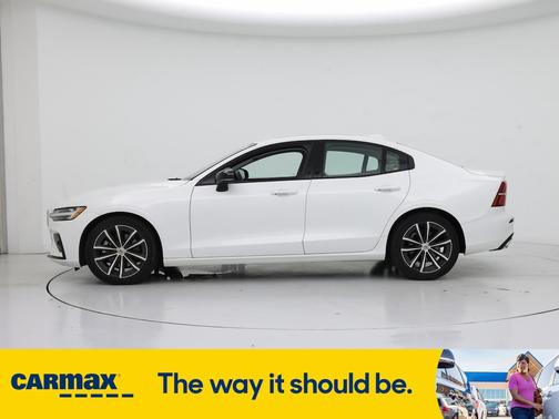 2021 Volvo S60 T5 Momentum
