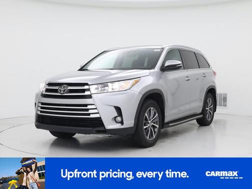 Silver 2017 Toyota Highlander XLE