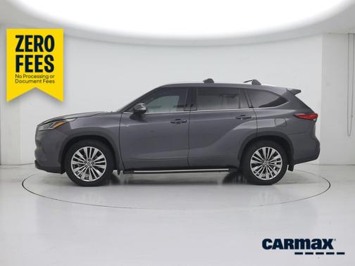 Gray 2022 Toyota Highlander Platinum