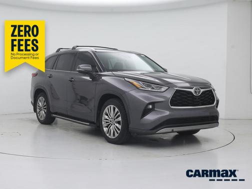Gray 2022 Toyota Highlander Platinum